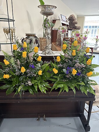 Gold Strike Rose Church Vase